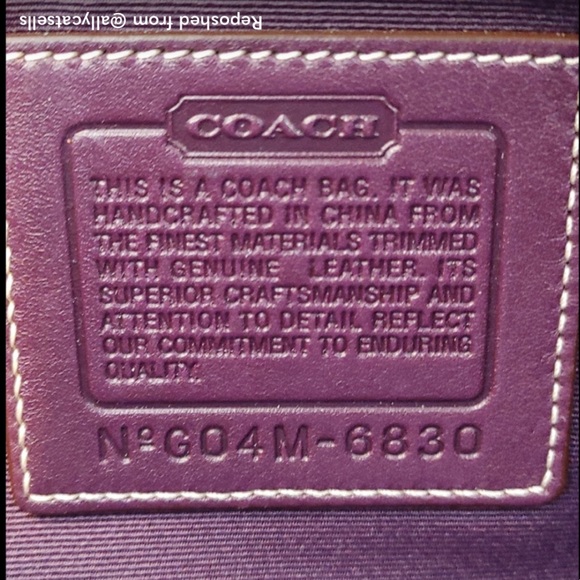 💜 Coach Shoulder Purse 💜 - Picture 3 of 4